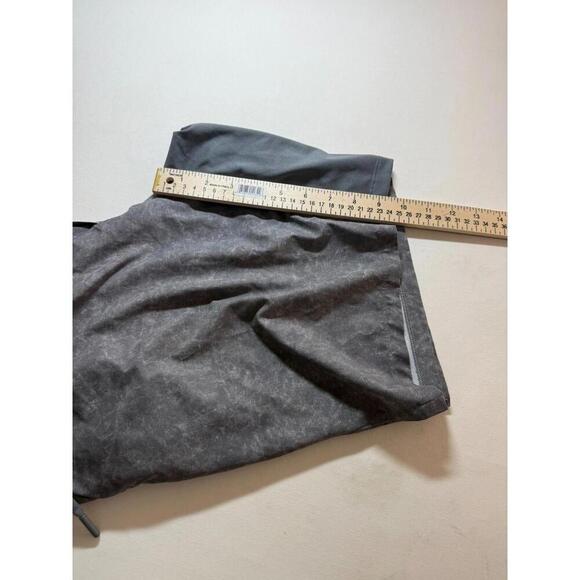 Lululemon T.H.E. Short 9” *Linerless Gray Dye Large Stretch Athletic Training - Picture 5 of 5
